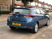 TOYOTA AURIS